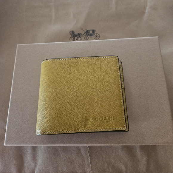 NWT Coach 3 In 1 Men's Wallet Pebbled Leather Mustard - Picture 1 of 4